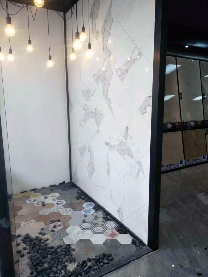 陶瓷一線品牌金艾陶瓷磚澄海店十一開業，好禮、優惠送不停