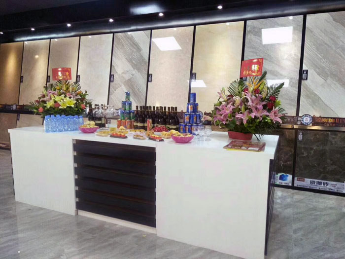 陶瓷一線品牌金艾陶瓷磚澄海店十一開業，好禮、優惠送不停
