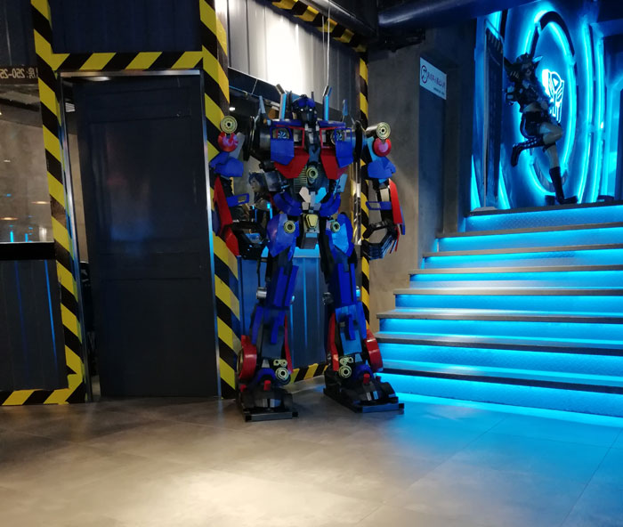 金艾陶現(xiàn)代仿古磚案例:別說(shuō)了,一起去這個(gè)1000方的網(wǎng)咖開黑!