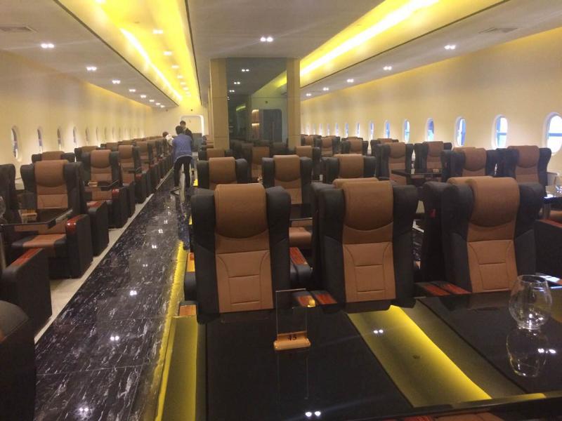 中山咖曼特航空主題西餐廳用餐區(qū)